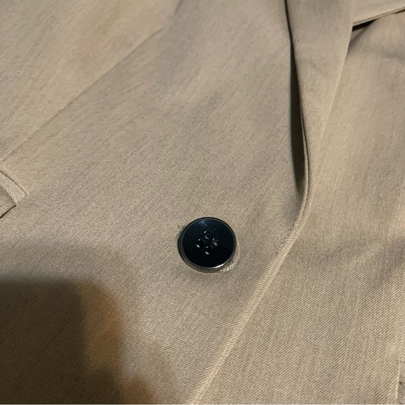 New York & Company 7th Avenue Design Studio Tan/Brown Blazer/Jacket. Size 8. - Picture 9 of 16